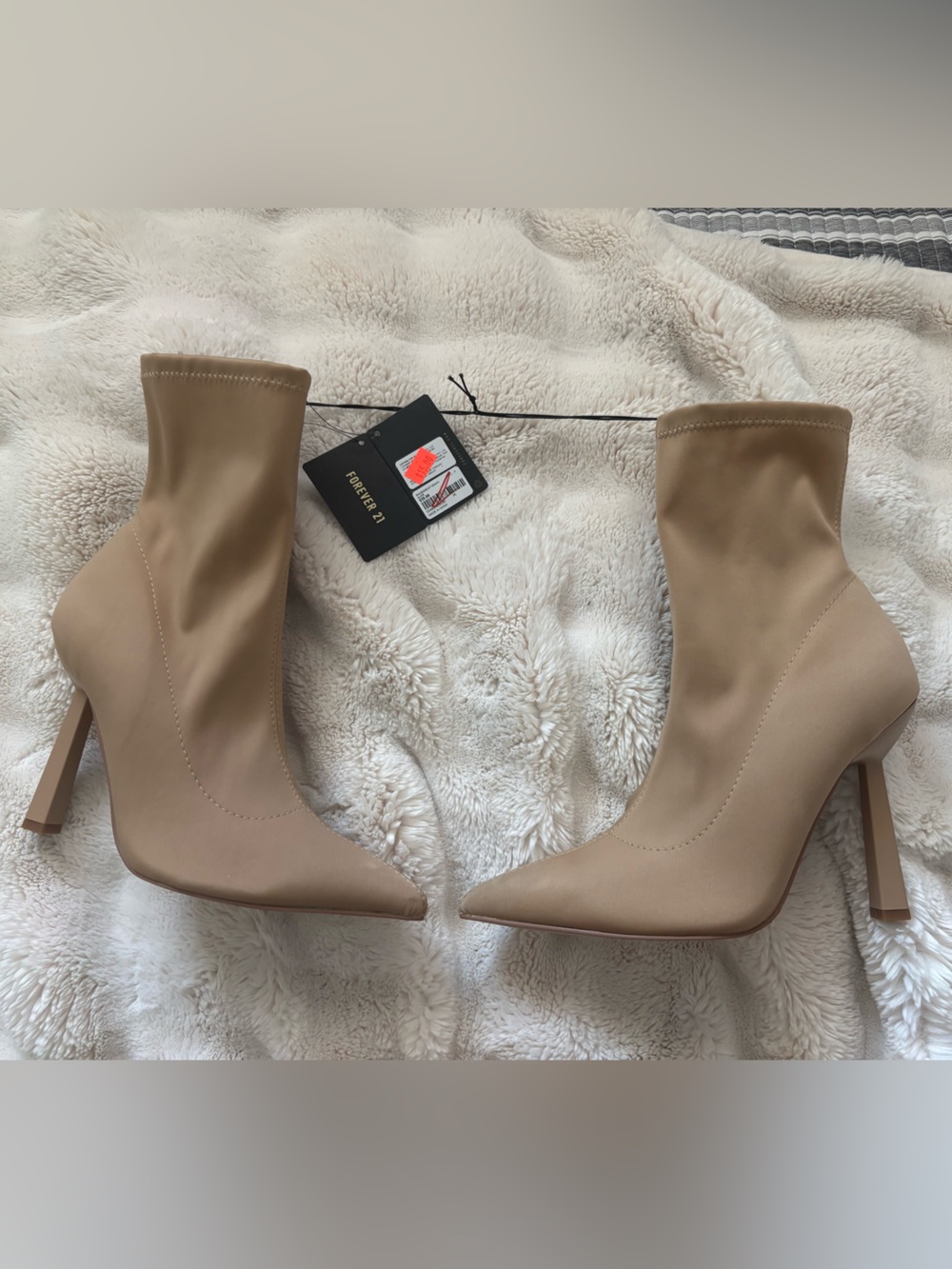 🩷 Forever 21 Taupe Stretch Pointed Sock Booties